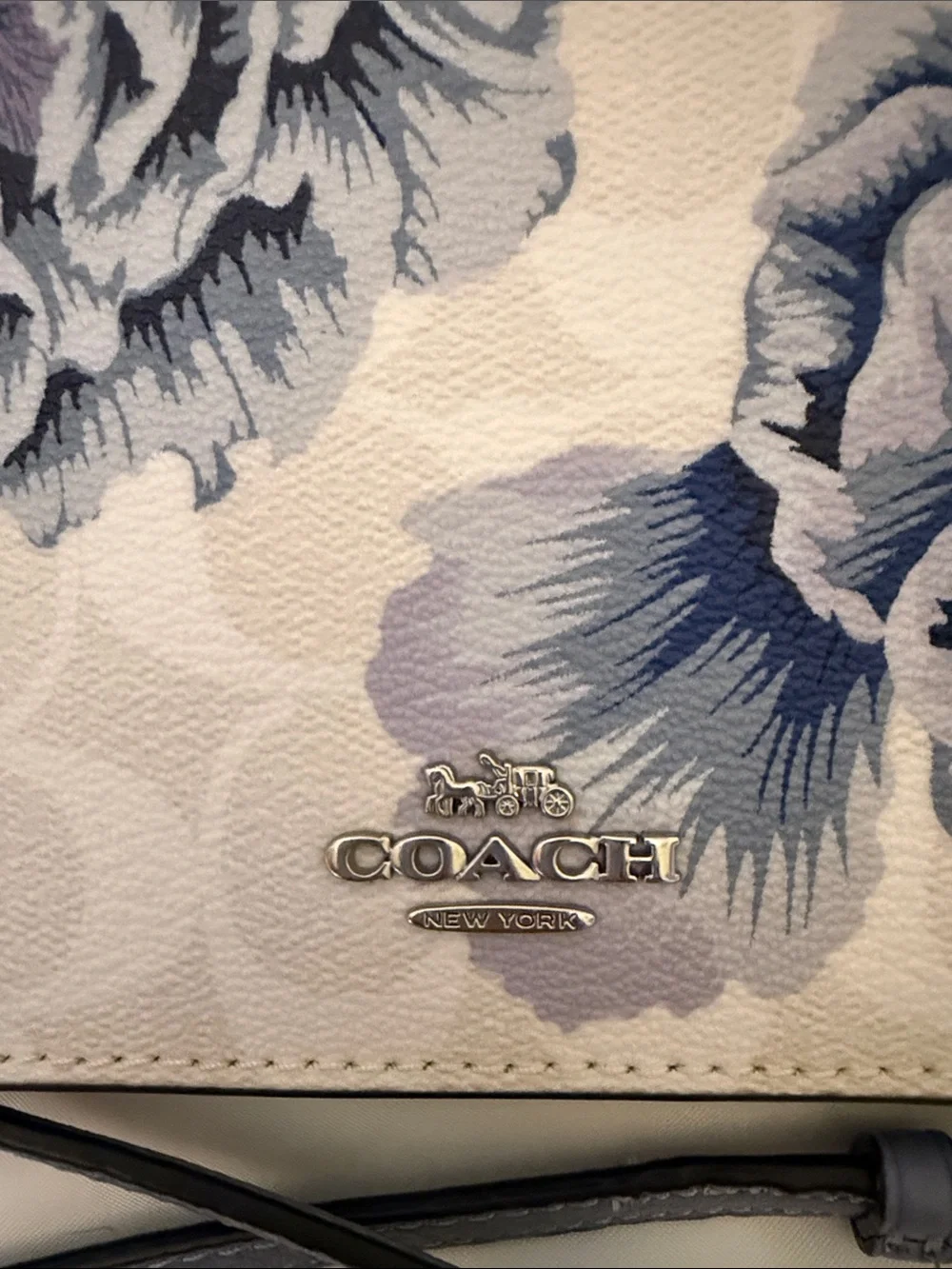 💜Coach Pre Owned Excellent Chalk /Lavender Floral Print Slim Crossbody Wallet -
